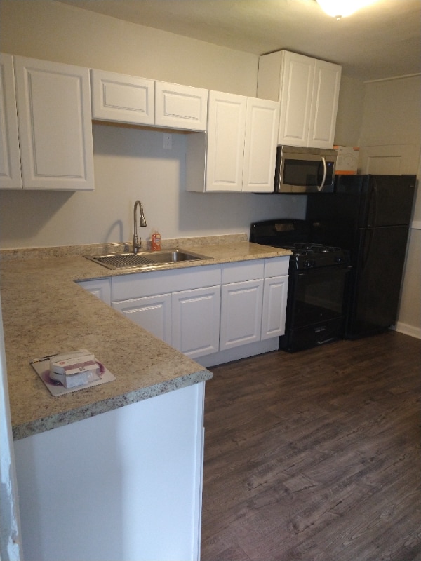 Foto del edificio - 137 E 2nd St