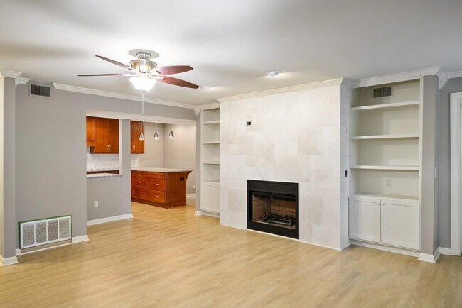 Foto del edificio - 558 Emory Oaks Way