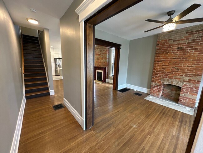 Building Photo - 1555 Hunter Ave