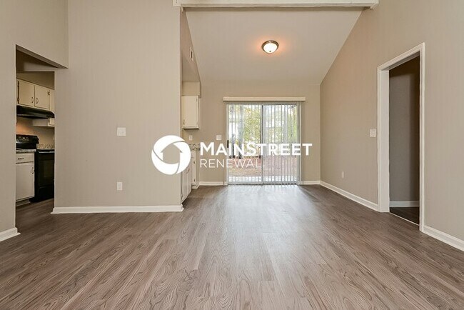 Building Photo - 3 Bedroom Pet-Friendly Home in Riverdale, ...
