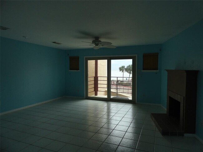Building Photo - 7312 Seawall Blvd