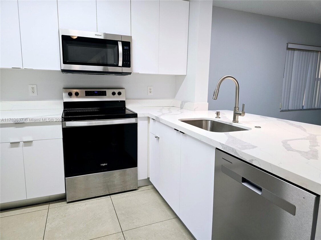 Primary Photo - 4160 NW 67th Terrace