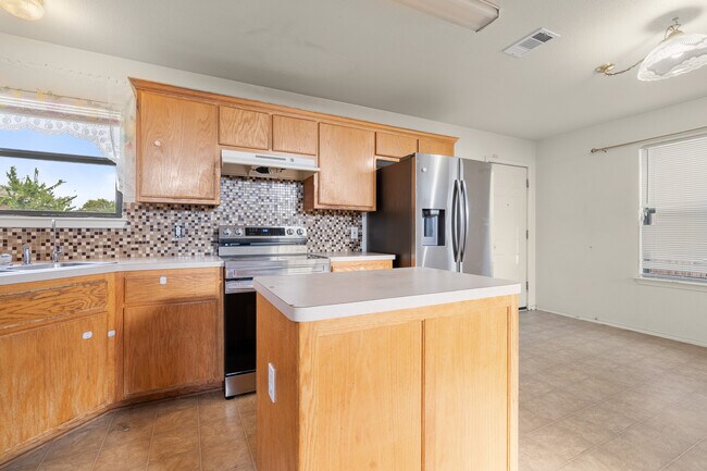 Building Photo - 1103 Katelyn Cir