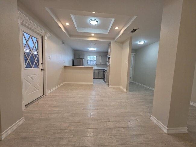 Building Photo - 1703 Violeta Ct