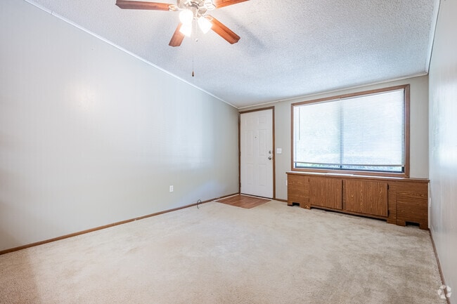 1 dormitorio, 1 baño - 576 pies cuadrados - Sala de estar y comedor - Longleaf Apartment Homes