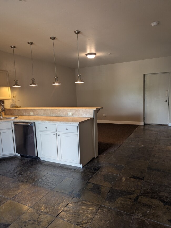 Building Photo - 5519 Lillehammer Ln
