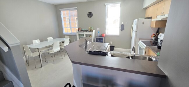 Open kitchen - 2945 NE 185th St