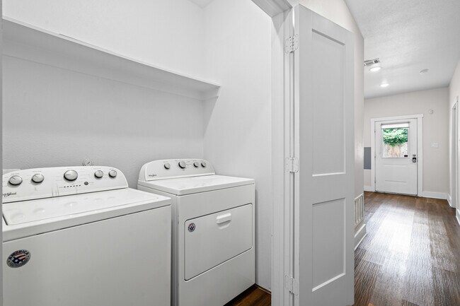 Building Photo - 2201 W Devitt St