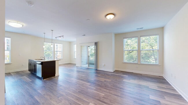 Interior Photo - The Courts at Huntington Station