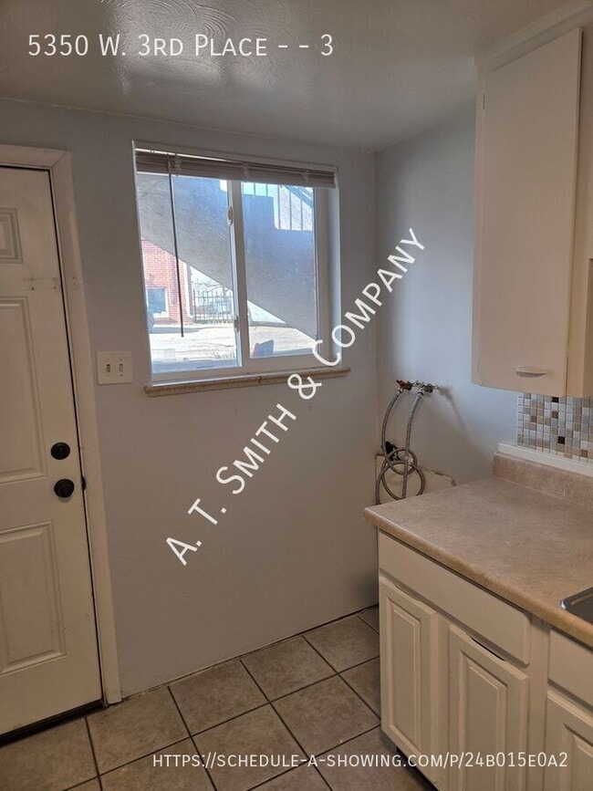 Building Photo - 5350 W 3rd Pl