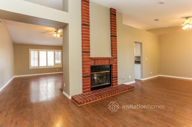 Building Photo - 155 Drifting Sand Ct