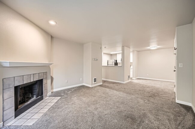 Foto del edificio - Updated 2 Bed Renton Ridge Condo; A Great ...