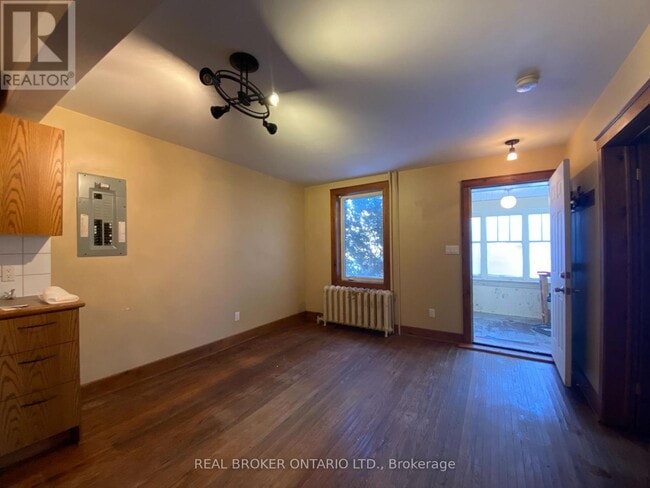 Building Photo - 18 First Ave