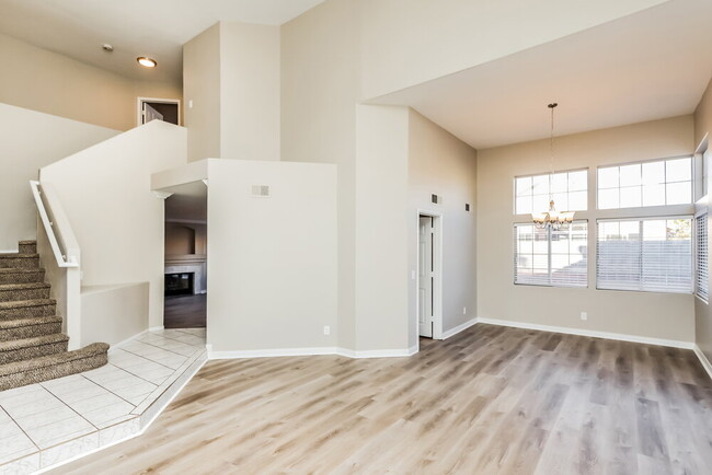 Building Photo - 1302 Blue View Ct