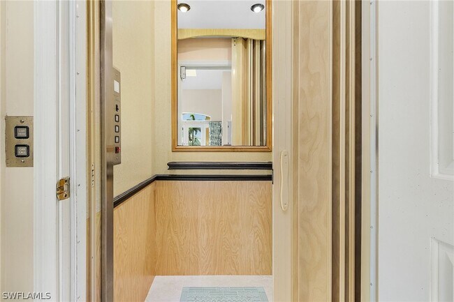Building Photo - 27130 Flamingo Dr