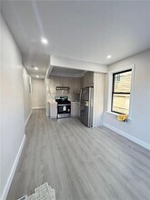 Building Photo - 2641 Harway Ave