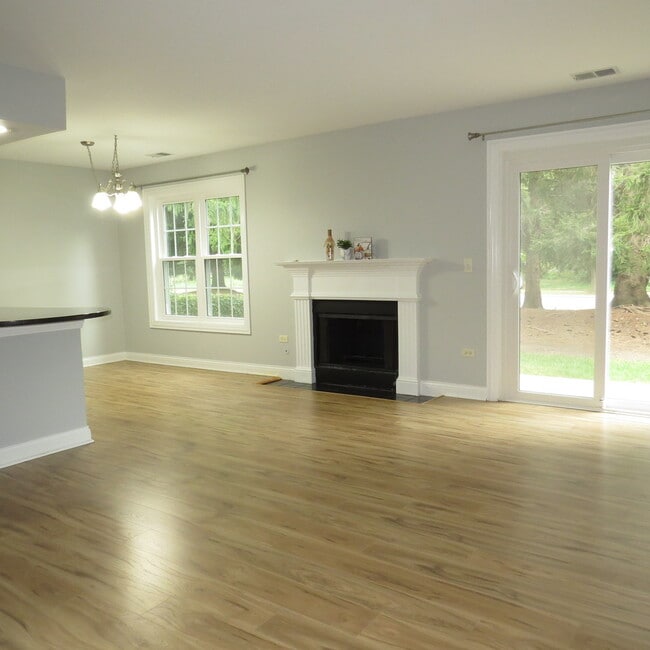 Building Photo - 43 Foxcroft Rd