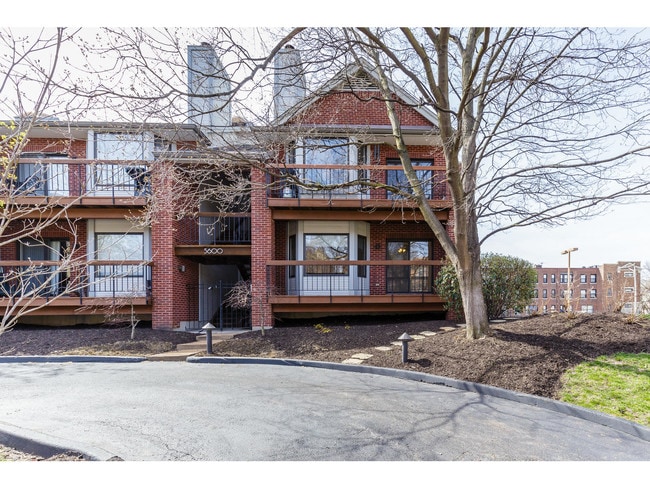 Building Photo - 5600 Waterman Blvd