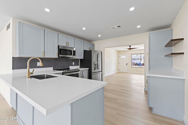 Foto del edificio - 17830 N 30th St