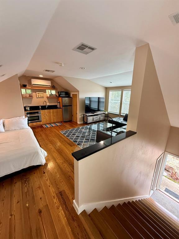 Foto del edificio - 4517 Shoalwood Ave