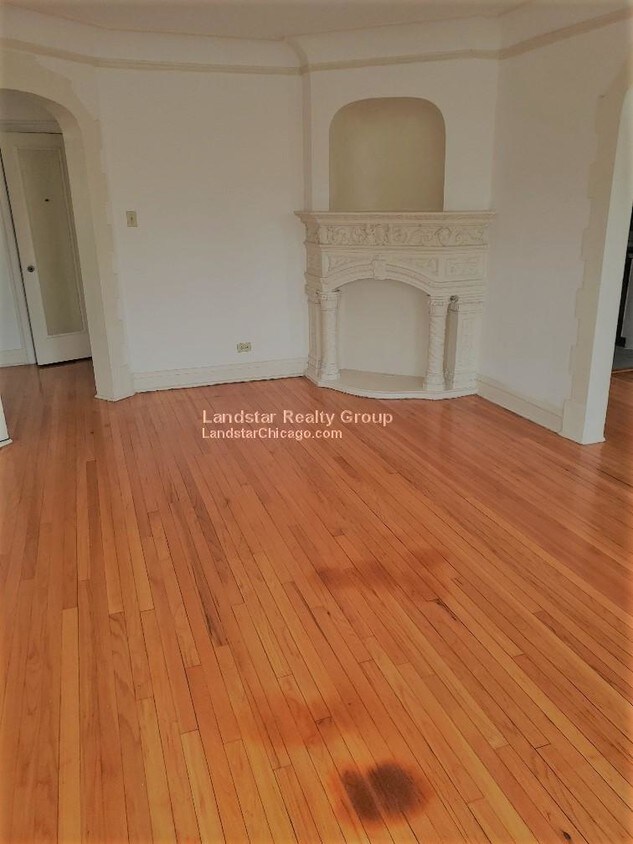 Primary Photo - 1810 W Farwell Ave