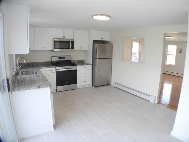 Photo - 5 Hospital Rd (East Providence, RI) Townhome