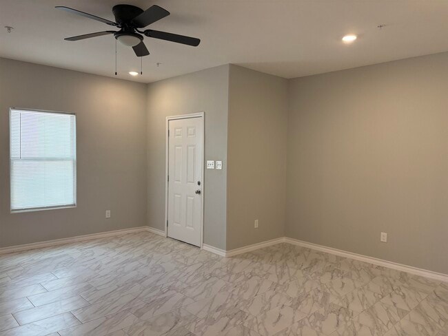 Building Photo - 3616 McDonell Ave