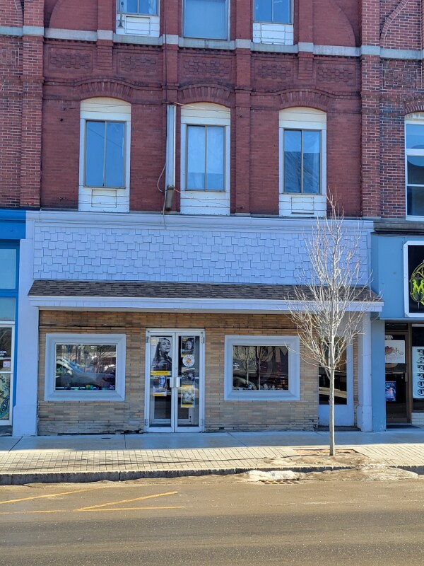 Primary Photo - 119 Main St