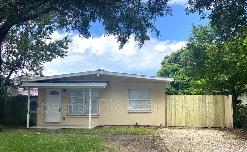 Photo - 2345 W Saint Conrad St