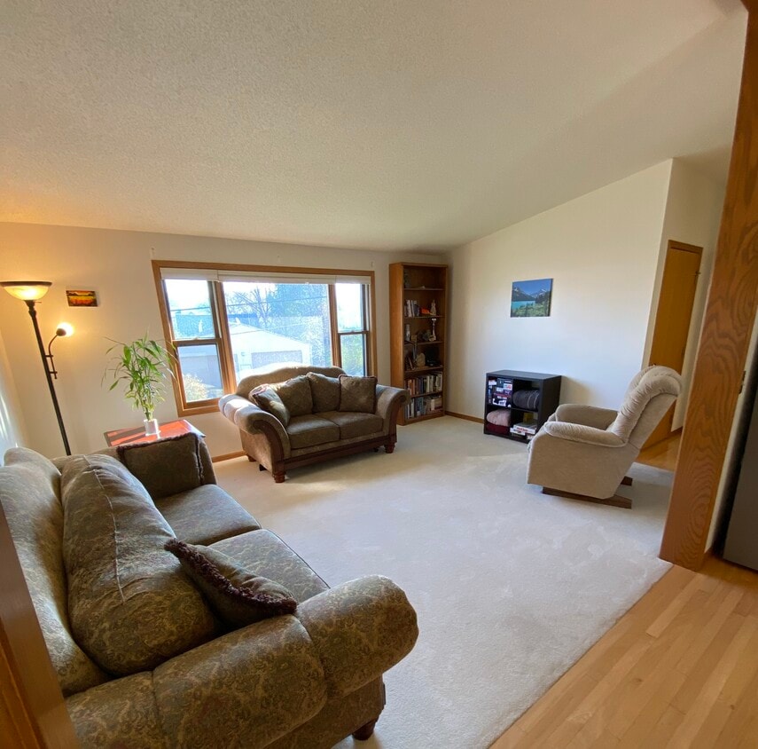 Sala de estar - 1101 Sugar Loaf Rd