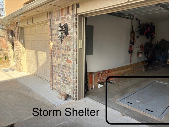 Foto del edificio - 8710 Palermo Dr