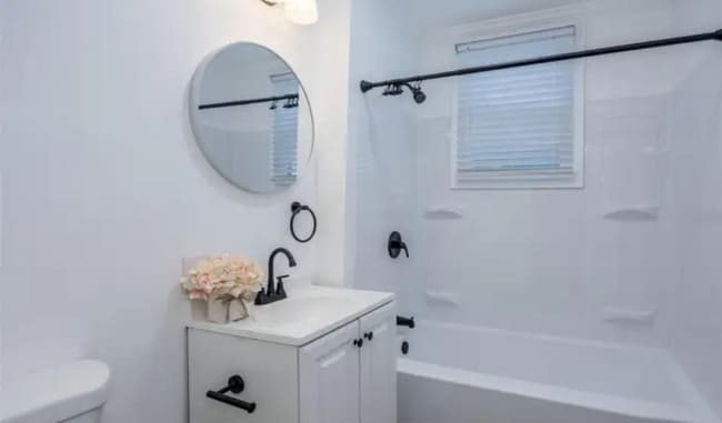 Building Photo - 750 8th St