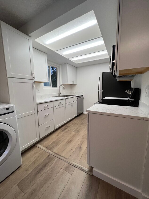 21907 55th Ave W Unit C, Mountlake Terrace, WA 98043 Apartments in