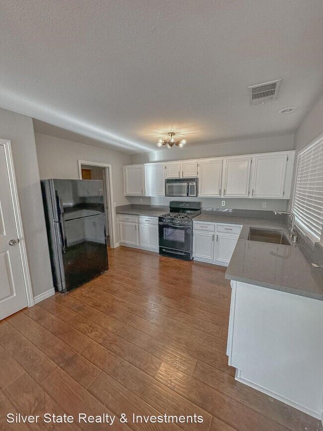 Foto del edificio - 3 br, 2.5 bath House - 8321 Montgomery Street
