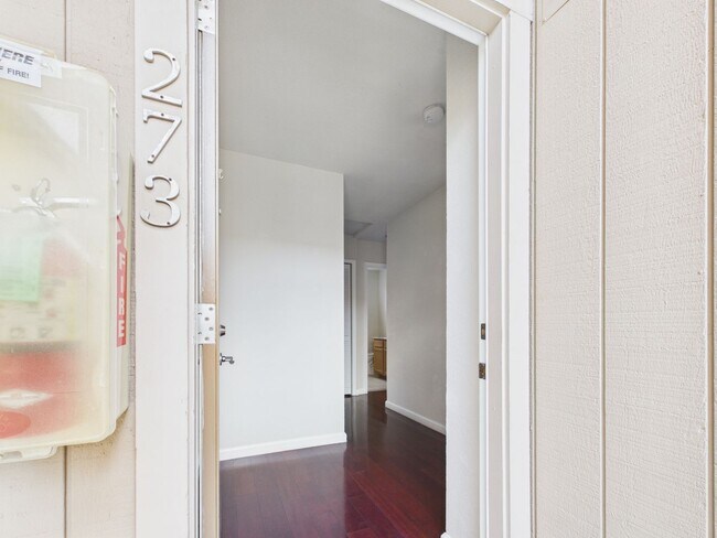 Foto del edificio - 2 Bedroom Condo at Kimberly Place in Monterey