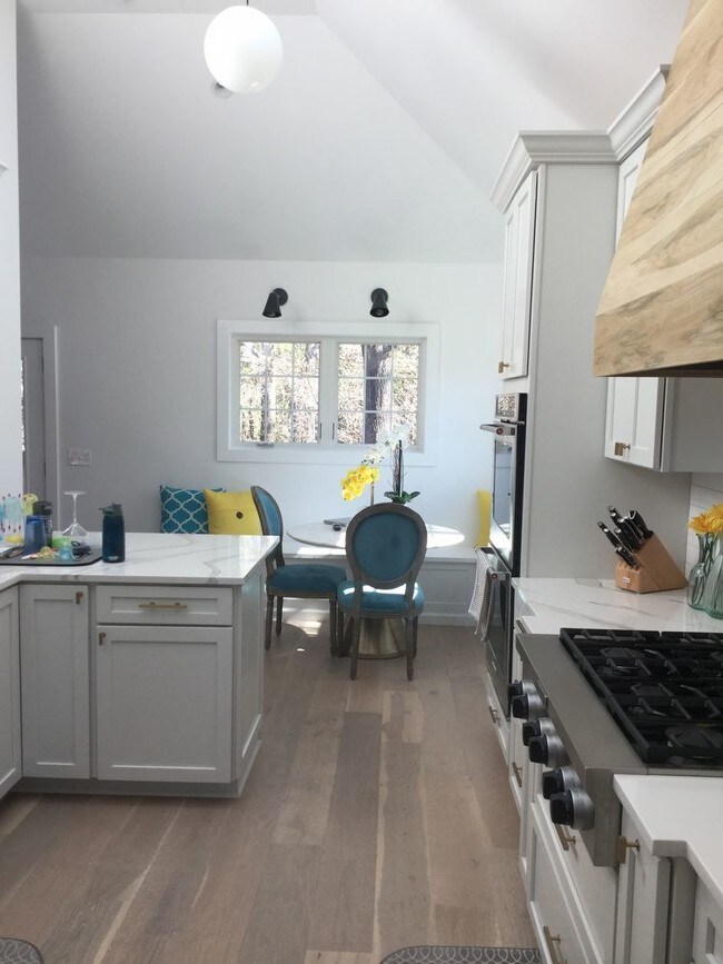 Foto del edificio - 305 Windsong Drive Buckhead Community