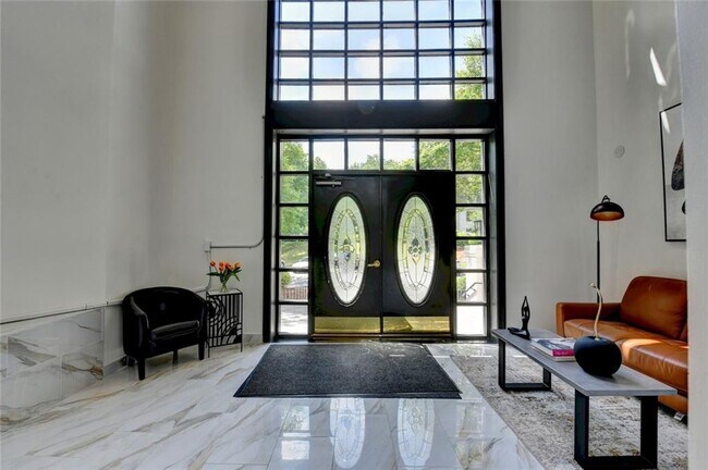 Foto del edificio - 4101 Pine Heights Dr NE