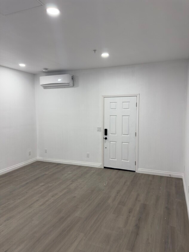 Foto del edificio - 34882 Kingsnake Ave
