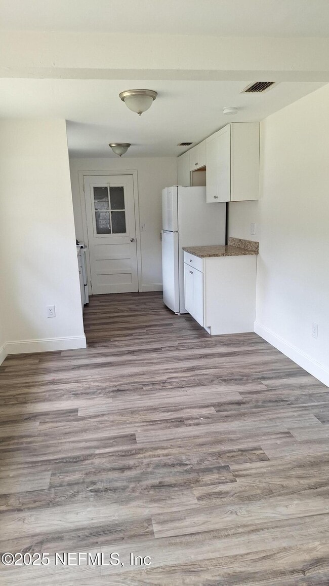 Foto del edificio - 9043 8th Ave