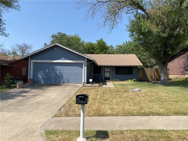 Building Photo - 1303 Barrington Dr