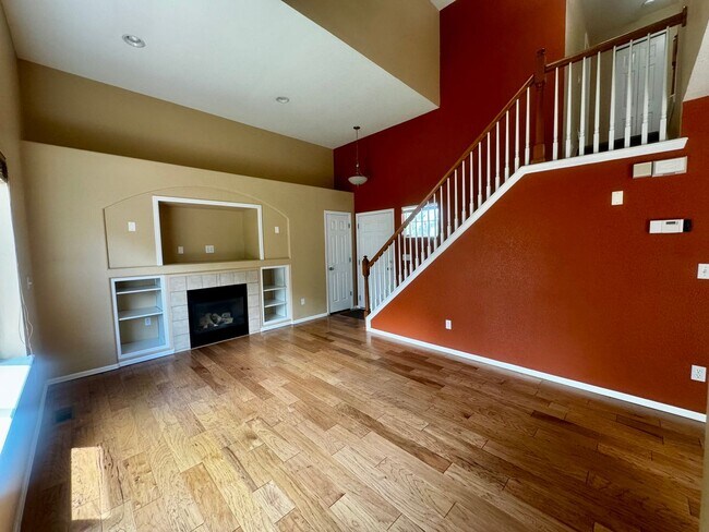 Foto del edificio - 3 Bedroom Home with Basement in Stetson Hills