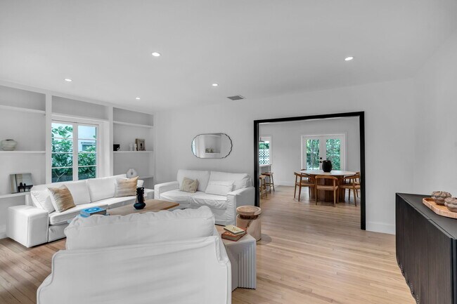 Foto del edificio - 4151 El Prado Blvd