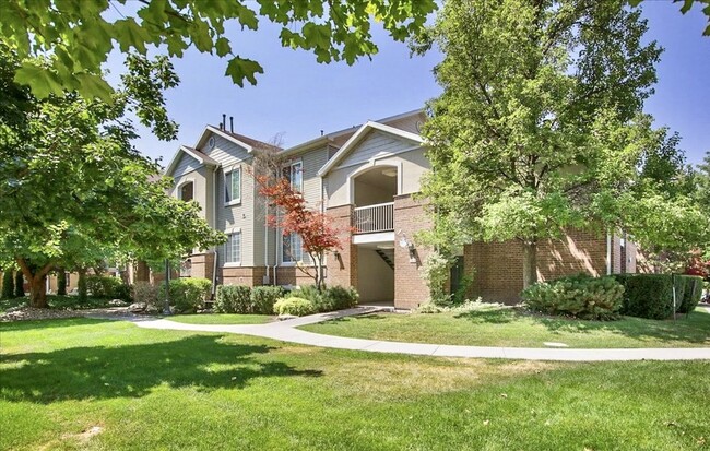Building Photo - 150 S 800 E
