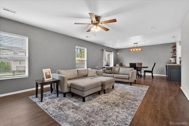 Foto del edificio - 9611 Elk Mountain Cir