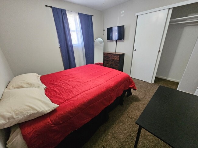 Foto del edificio - 7567 Wendell Dr