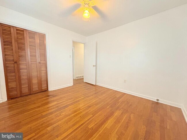 Foto del edificio - 2325 Wilson Blvd