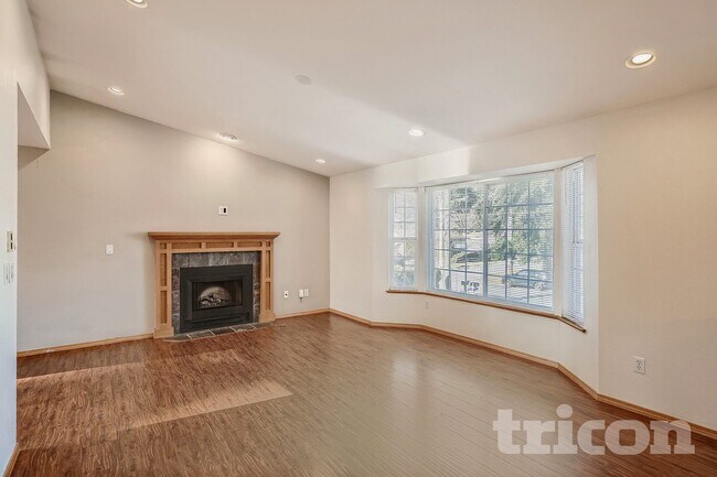 Foto del edificio - 8810 35th St W