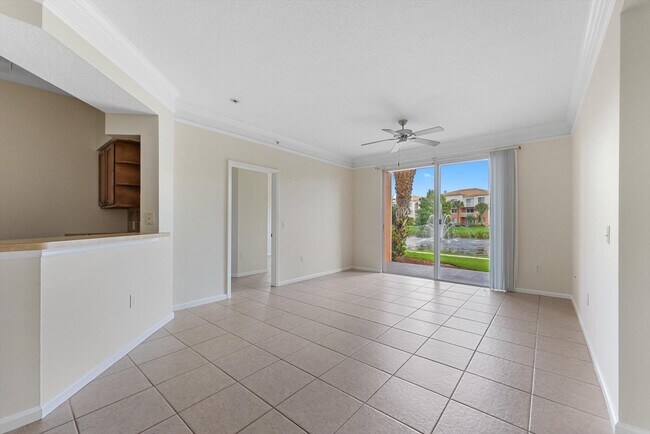 Building Photo - 10102 Myrtlewood Cir W