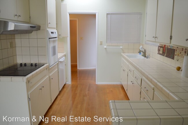 Building Photo - 5 br, 3 bath House - 2239 Mira Vista dr