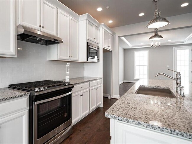 Foto del edificio - 3 bed 2.5 bath - Luxury Living Meets Subur...